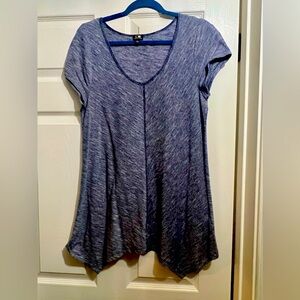 Cap sleeve navy/white knit tunic longer sides very flattering